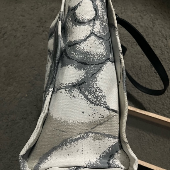 Chanel Beige Camellia Tote Bag - Picture 5 of 6